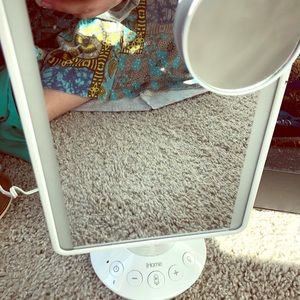 IHome Vanity Mirror